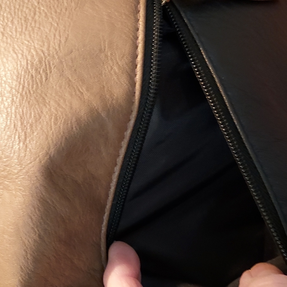 Handbag - Picture 3 of 12